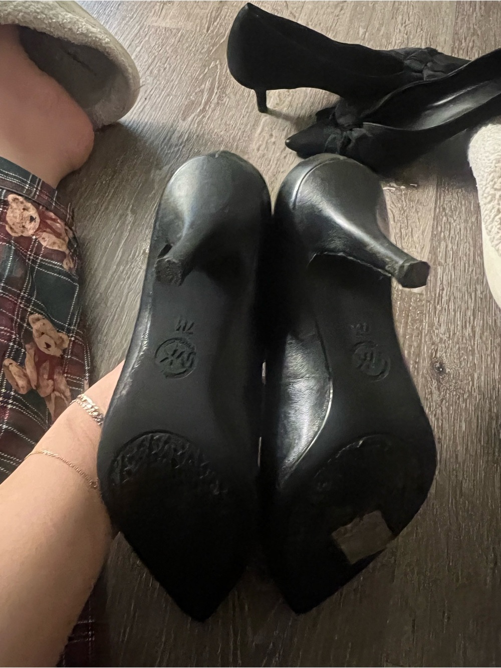Michael Kors Black Pointed-Toe Kitten Heels